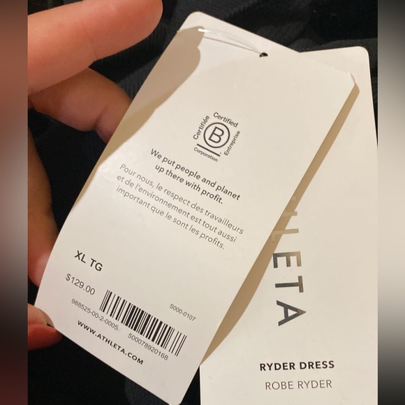 ATHLETA Ryder Dress // Black - Picture 9 of 16